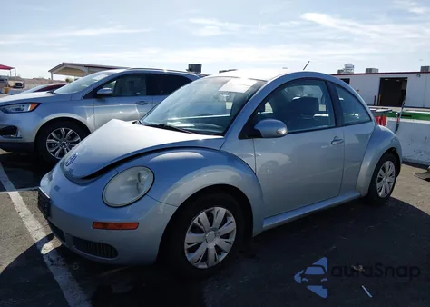 2010 Volkswagen New Beetle 2.5L Final Edition из США, поврежденный, VIN 3VWPW3AG0AM009464